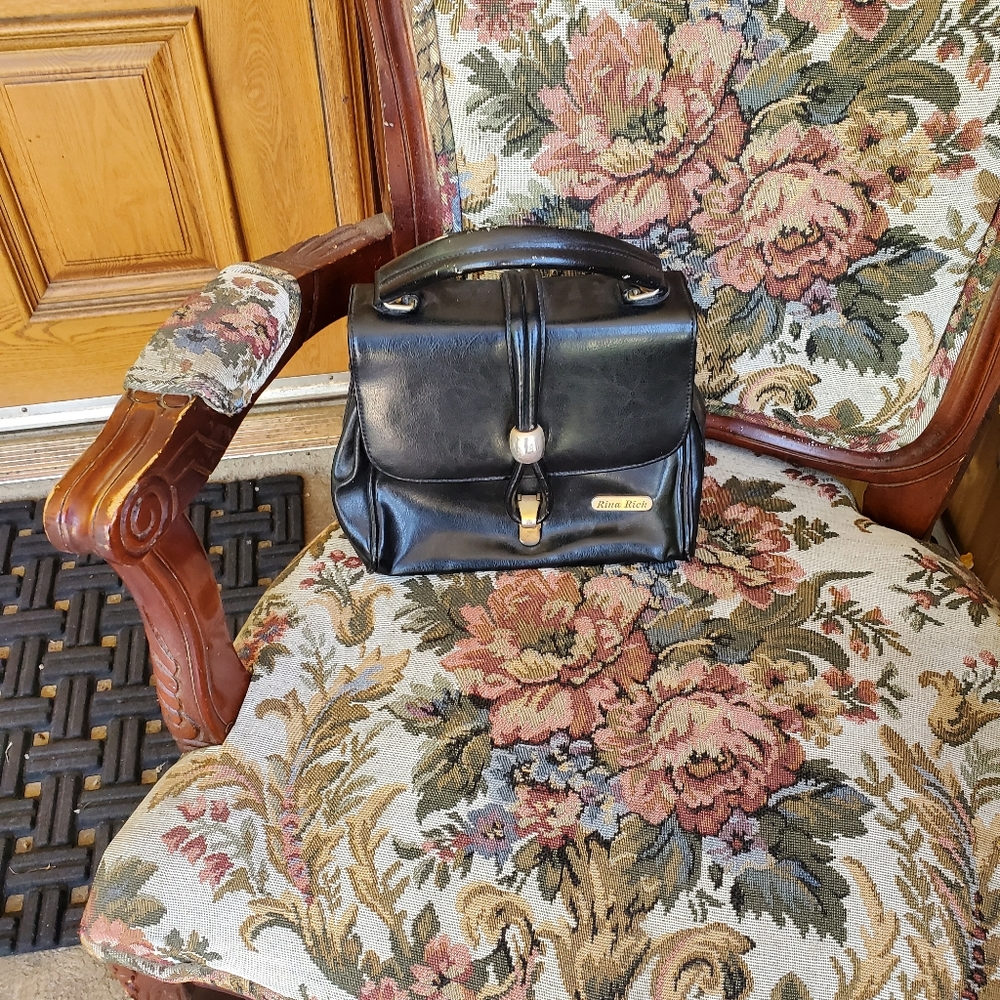 Purse - Picture 1 of 2
